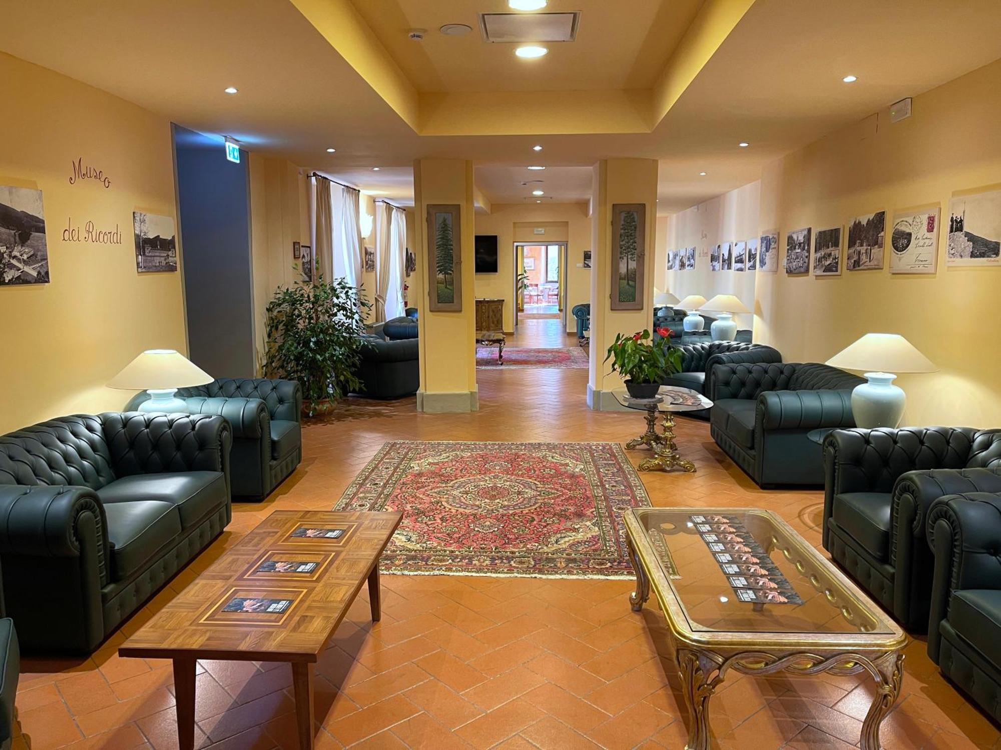 ולומברוזה Hotel Rifugio La Foresta מראה חיצוני תמונה